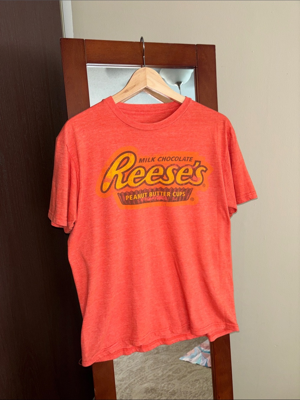 Reese’s T-shirt Size Medium
